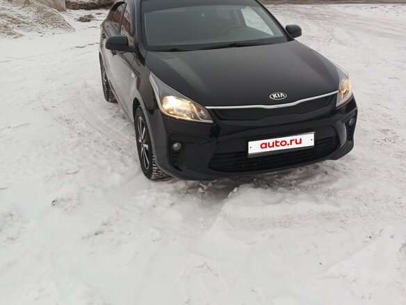 2018 Kia Rio IV, чёрный, 1455000 рублей - вид 1