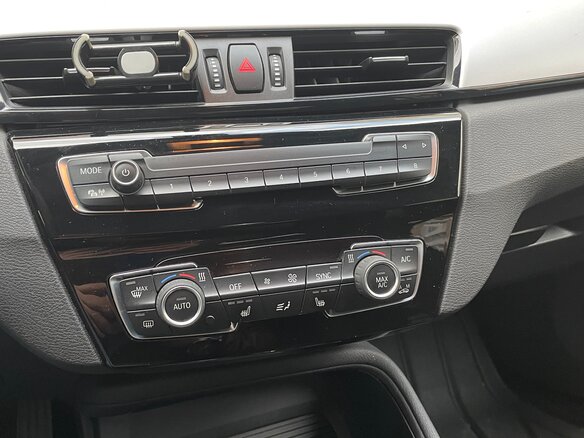 2018 BMW X1 20d xDrive II (F48), белый - вид 6