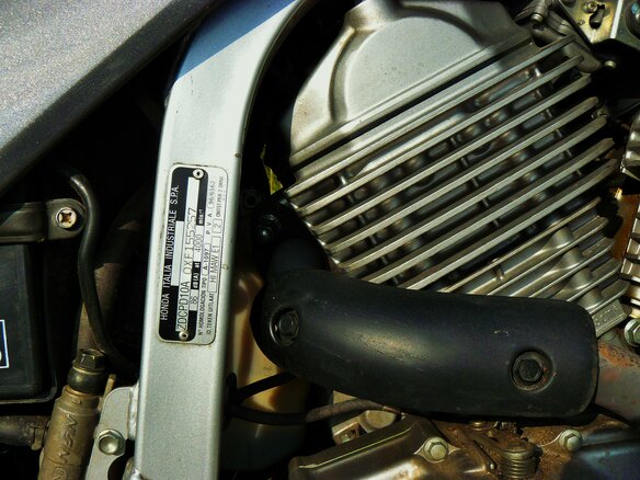 1999 Honda XL600V Transalp, чёрный - вид 2