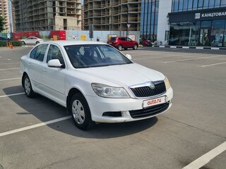 2011 Skoda Octavia II (A5) Рестайлинг, белый, 780000 рублей, вид 3