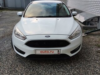 2017 Ford Focus III Рестайлинг, белый, 1300000 рублей, вид 1