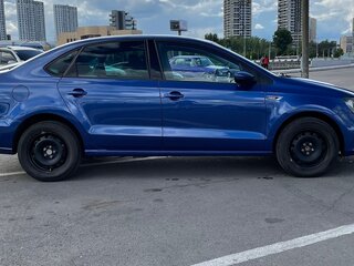 2018 Volkswagen Polo V Рестайлинг, синий, 1227000 рублей, вид 4