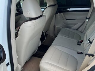 2011 Volkswagen Touareg II, белый, 900000 рублей, вид 4