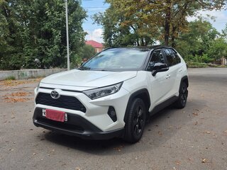 2021 Toyota RAV4 V (XA50), белый, 3650000 рублей, вид 1