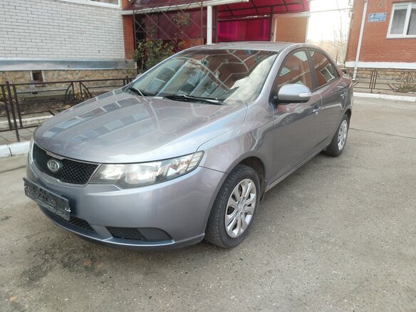 2009 Kia Cerato 5-speed II, серый, 730000 рублей