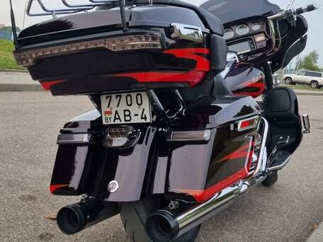 2017 Harley-Davidson CVO Limited, красный, 2801859 рублей, вид 3