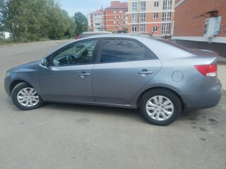 2009 Kia Cerato 5-speed II, серый, 730000 рублей, вид 4