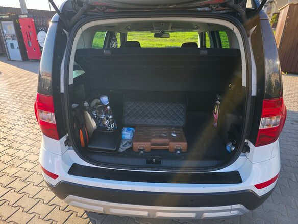 2015 Skoda Yeti I Рестайлинг, белый, 1200000 рублей - вид 15