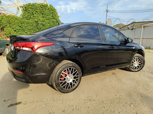 2018 Hyundai Solaris II, чёрный, 1500000 рублей - вид 15