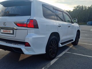 2008 Lexus LX 570 III, белый, 4450000 рублей, вид 3