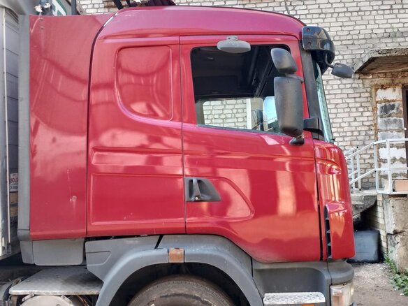 2011 Scania G-series, красный, 1650000 рублей - вид 4