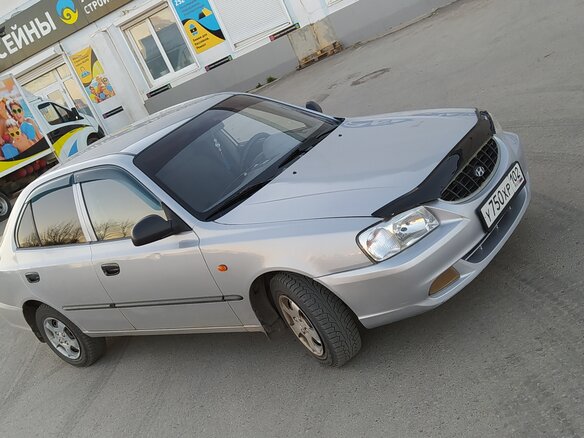 2004 Hyundai Accent II Рестайлинг, серебристый - вид 3