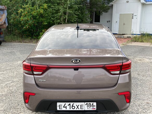 2017 Kia Rio IV, коричневый, 1690000 рублей - вид 1
