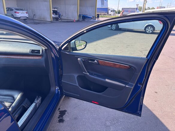 2009 Volkswagen Passat B6, синий, 1100000 рублей - вид 28