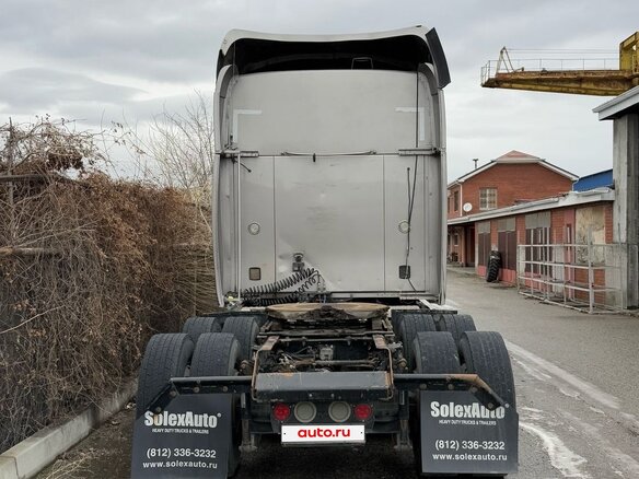 2009 Kenworth T2000, серый, 2500000 рублей - вид 2