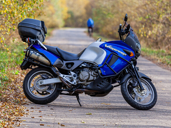 2001 Honda XL1000V Varadero, синий, 500000 рублей - вид 15