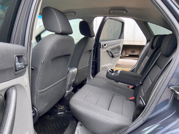 2011 Ford Focus II Рестайлинг, серый - вид 19