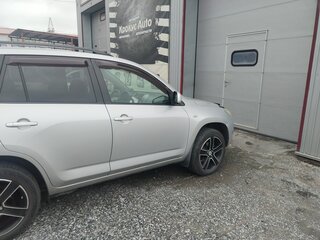 2008 Toyota RAV4 III (XA30), серебристый, 1370000 рублей, вид 4