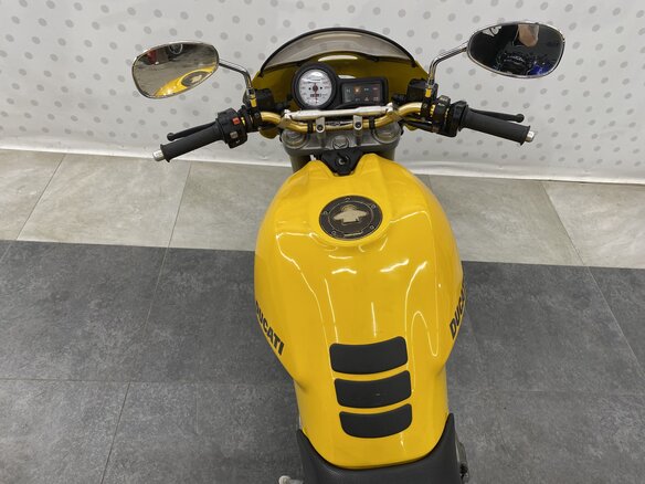 2000 Ducati Monster 400, жёлтый, 255000 рублей - вид 15