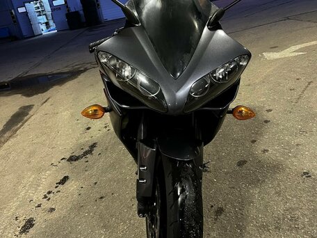 2007 Yamaha YZF-R1, чёрный, 700000 рублей, вид 4