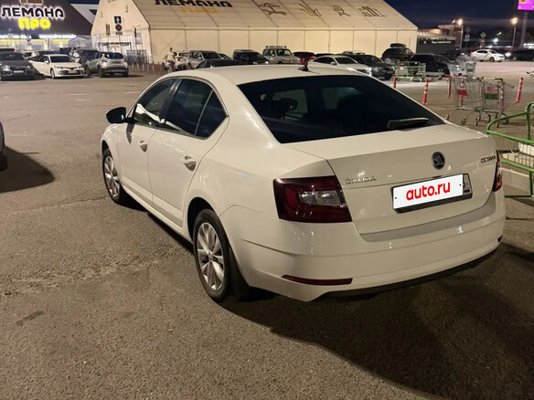 2018 Skoda Octavia III (A7) Рестайлинг, белый, 2040000 рублей - вид 7