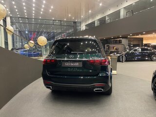 2025 Mercedes-Benz GLS 450 II (X167) Рестайлинг, зелёный, 15000000 рублей, вид 5