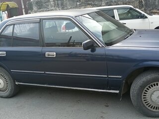 1993 Toyota Crown VIII (S130), синий, 250000 рублей, вид 1