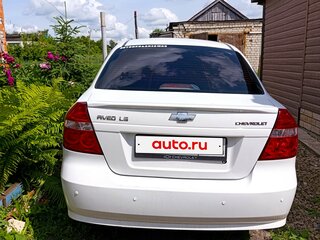 2011 Chevrolet Aveo I Рестайлинг, белый, 435000 рублей, вид 3
