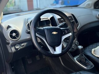 2014 Chevrolet Aveo II, чёрный, 600000 рублей, вид 4