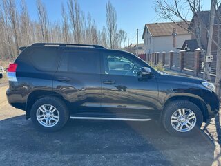 2013 Toyota Land Cruiser Prado 150 Series, чёрный, 3150000 рублей, вид 3