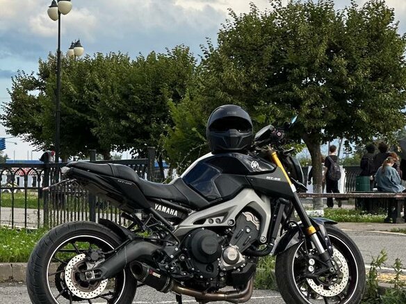 2015 Yamaha MT-09 (FZ-09), чёрный, 800000 рублей - вид 5