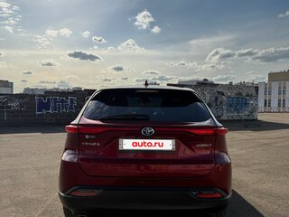 2020 Toyota Venza II, красный, 3800000 рублей, вид 3