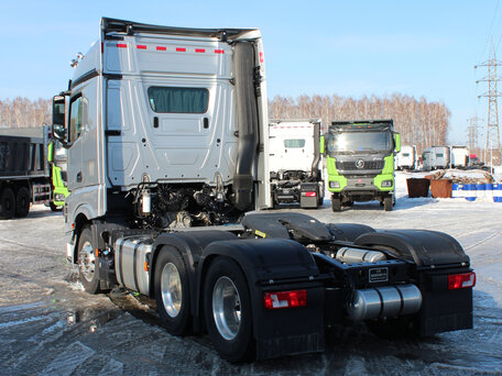 2023 Mercedes-Benz Actros, серебристый, 16600000 рублей, вид 3