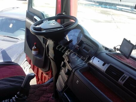 2008 MAN TGX, красный, 3300000 рублей, вид 4