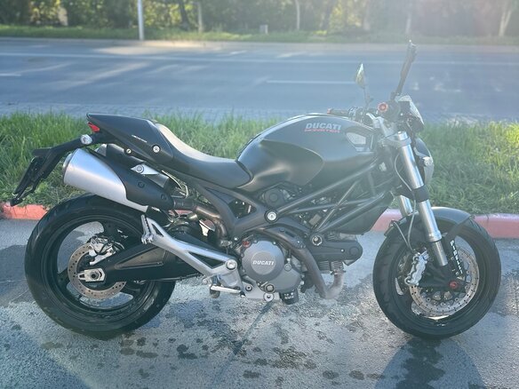 2011 Ducati Monster 696, чёрный, 550000 рублей - вид 4