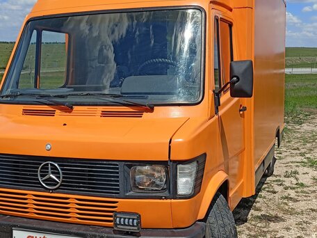 1995 Mercedes-Benz T1, жёлтый, 1150000 рублей, вид 1