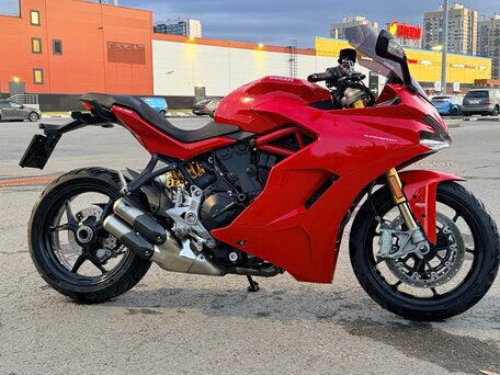2018 Ducati Supersport, красный, 1100000 рублей, вид 4