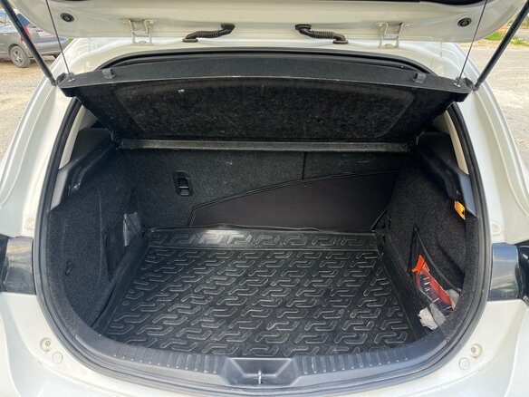 2012 Mazda 3 II (BL) Рестайлинг, белый, 1170000 рублей - вид 16