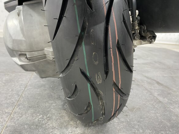 2006 Suzuki Burgman (SkyWave) 400, серебристый, 279000 рублей - вид 13