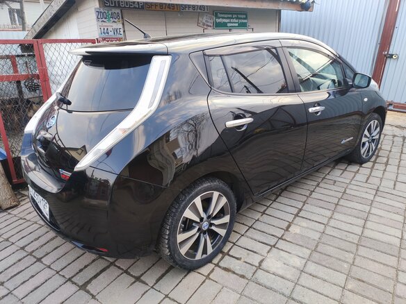 2016 Nissan Leaf (EM57) I (ZE0/AZE0), чёрный, 615000 рублей - вид 6