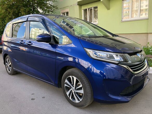 2017 Honda Freed II, синий, 1570000 рублей - вид 1