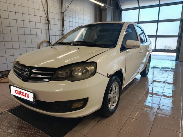 2013 FAW V5, белый, 120000 рублей - вид 3