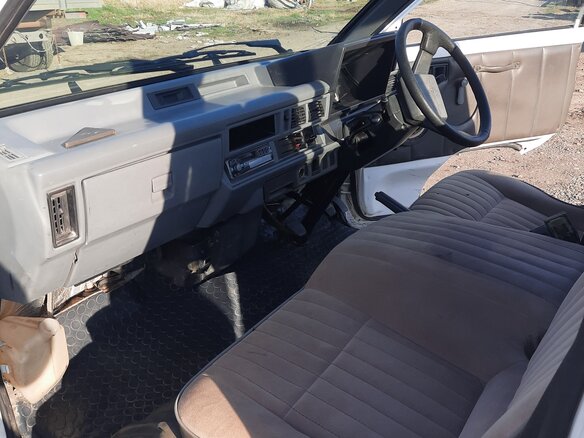 1995 Toyota TownAce, белый, 650000 рублей - вид 5
