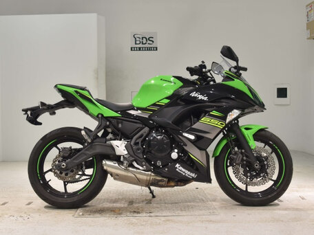 2021 Kawasaki Ninja 650, зелёный, 860000 рублей, вид 2
