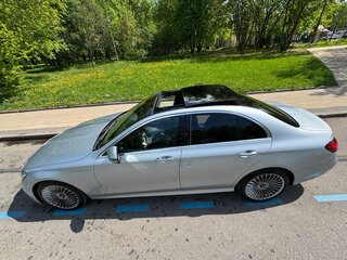 2022 Mercedes-Benz E-Класс 350 V (W213, S213, C238) Рестайлинг, голубой, 4990000 рублей, вид 3