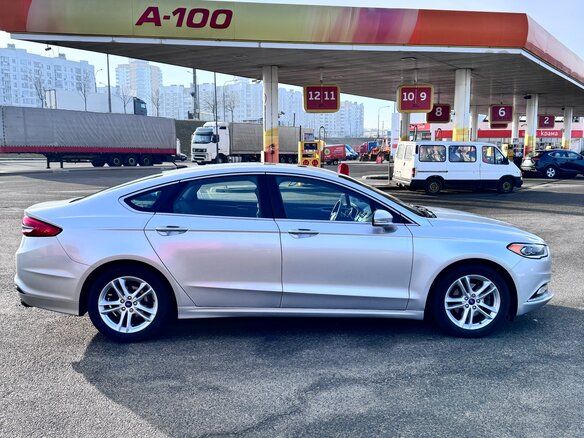 2018 Ford Fusion (North America) II Рестайлинг, серебристый, 1570000 рублей - вид 7