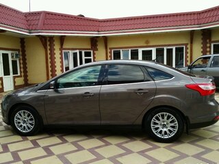 2012 Ford Focus III, коричневый, 585000 рублей, вид 3