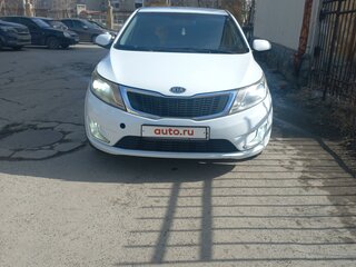 2012 Kia Rio III, белый, 620000 рублей, вид 1