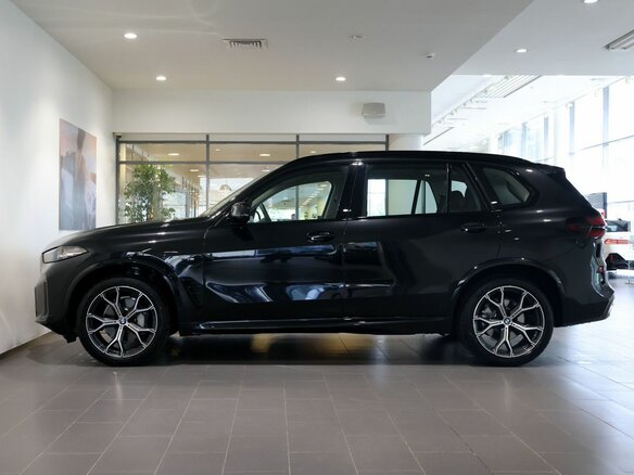 2026 BMW X5 Long 30Li IV (G05/G18) Рестайлинг, чёрный, 9980000 рублей - вид 6