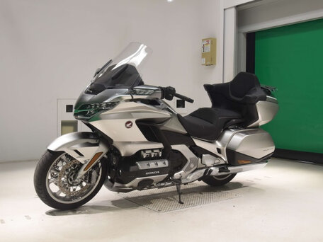 2023 Honda GL 1800 Gold Wing, серебристый, 2700000 рублей, вид 4